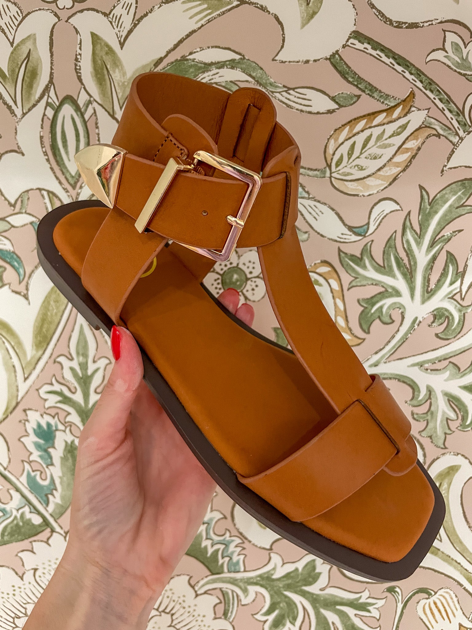 Ava Sandals in Tan