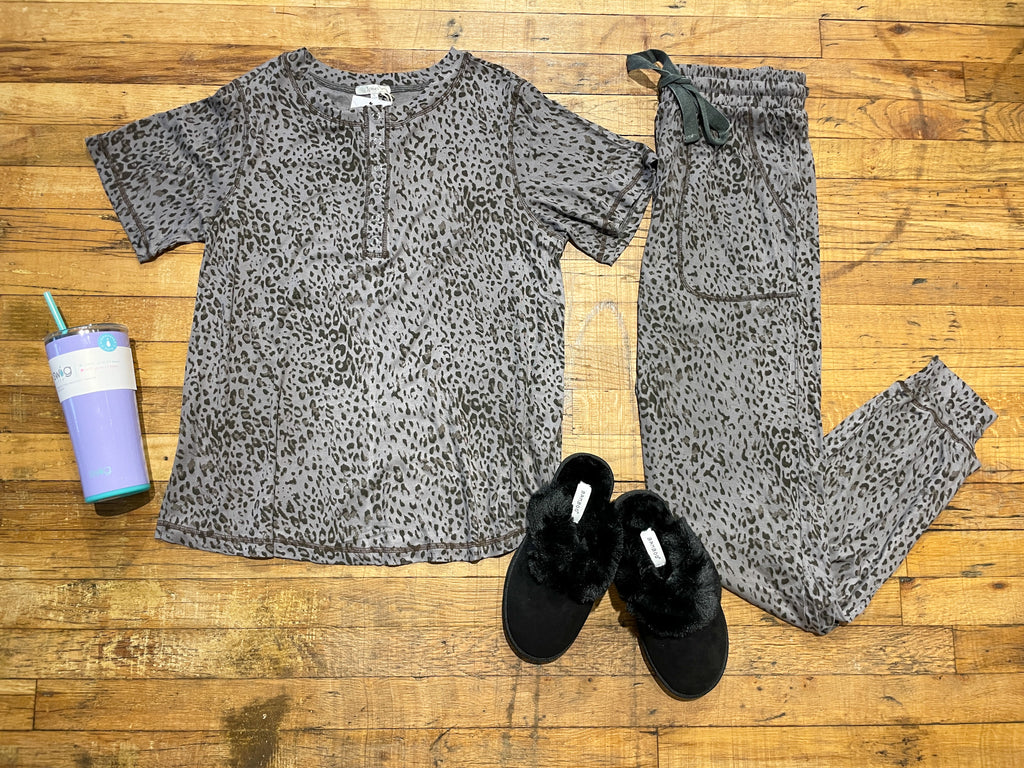 Cozy Living Tee in Charcoal