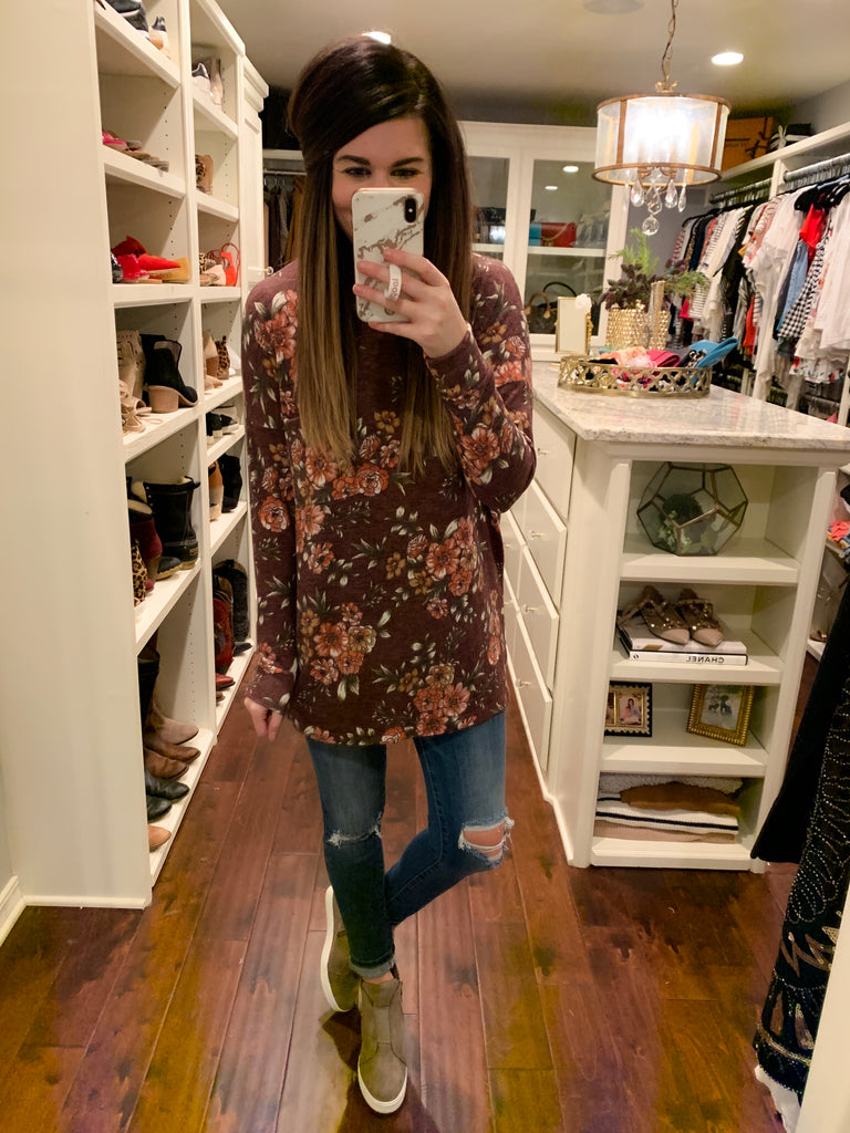 SALE! Sophia Floral Pocket Top in Wine