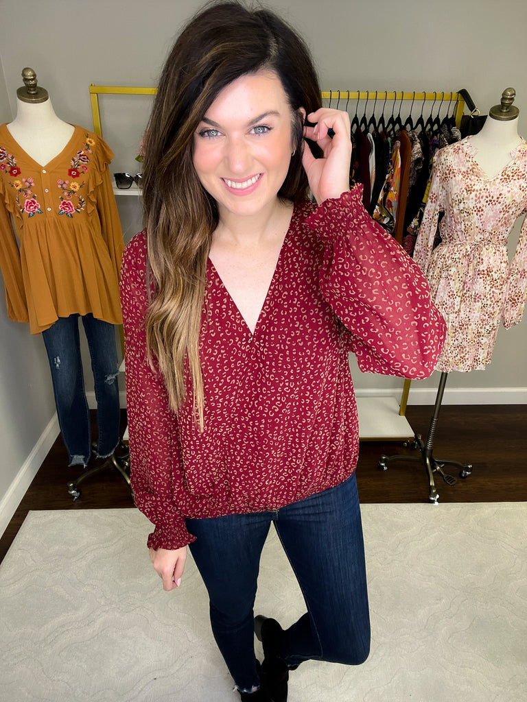 *BELLES & DOORBUSTER* Luxe in London Crossover Top in Burgundy