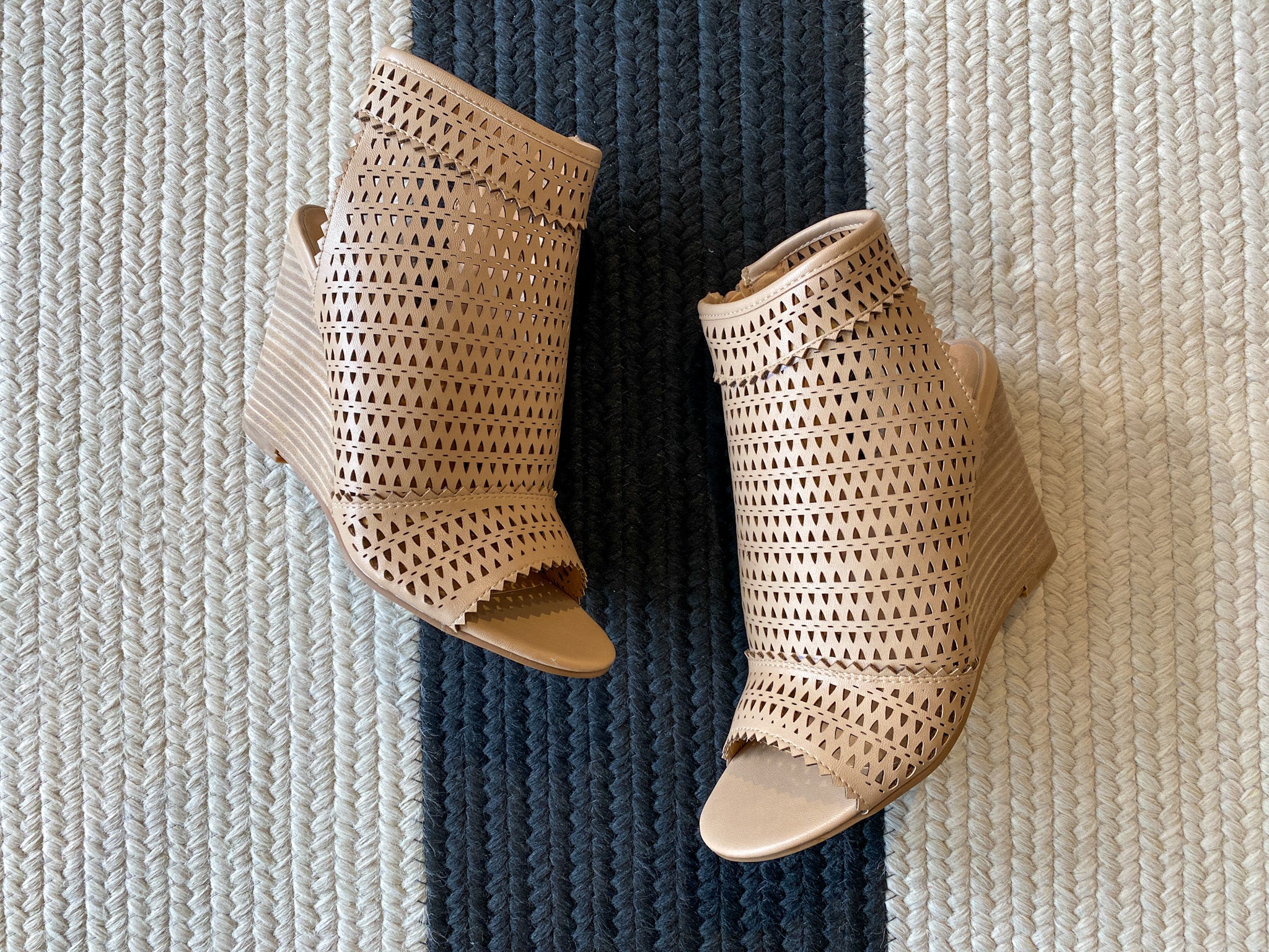 Clearwater Wedges in Natural