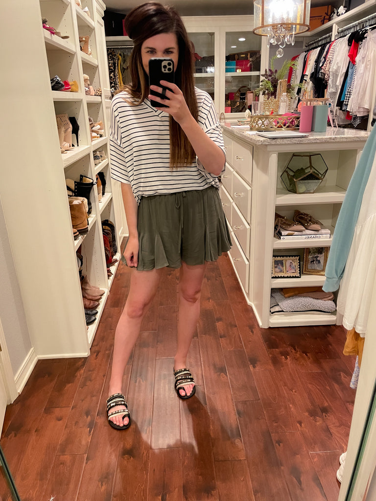 Lo Shorts in Olive