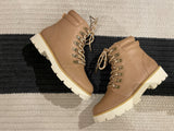 Kinsley Hiking Boots in Latte