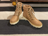 Kinsley Hiking Boots in Latte
