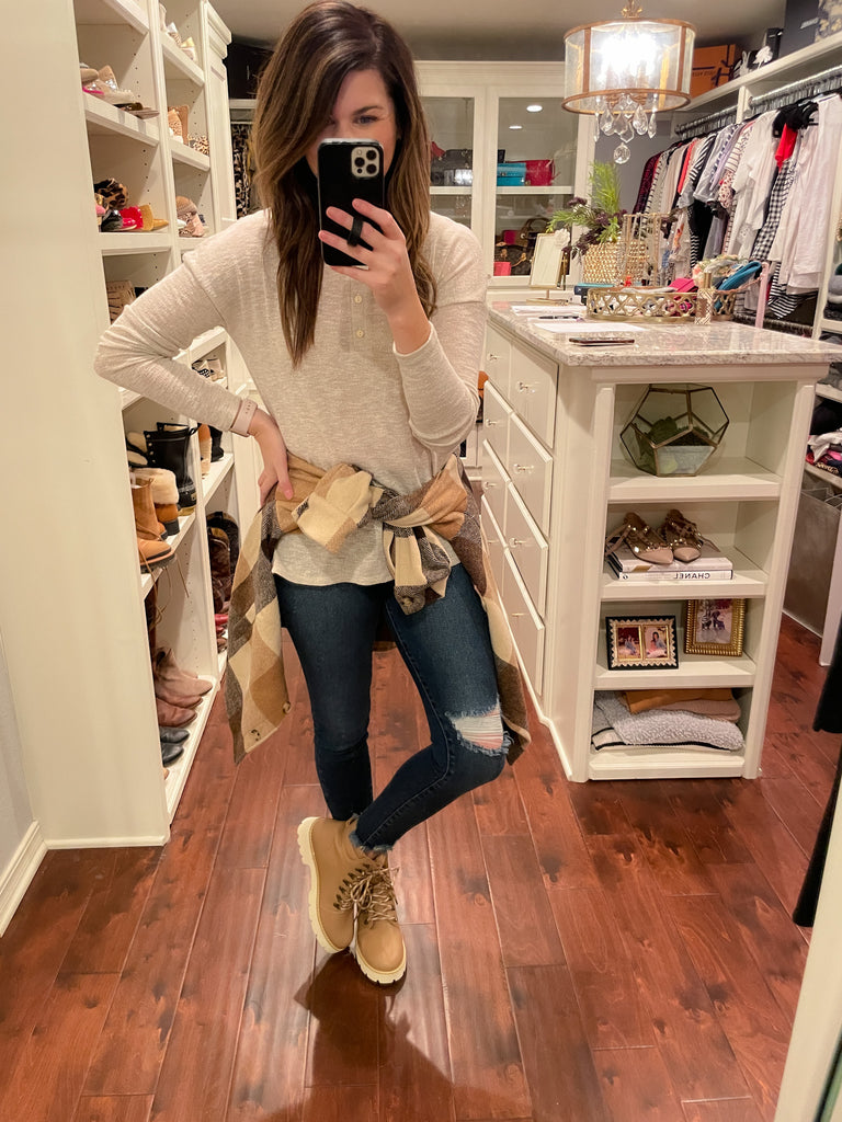 Kinsley Hiking Boots in Latte