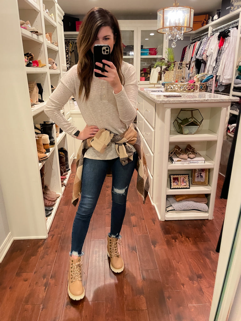 Kinsley Hiking Boots in Latte