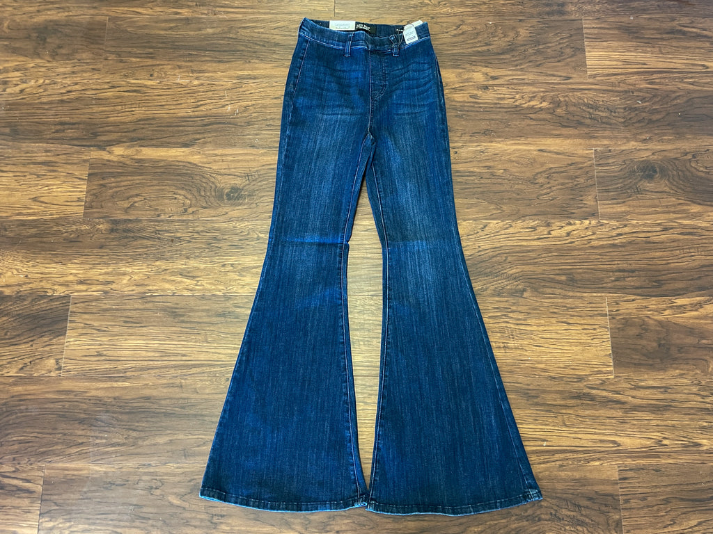 Judy Blue Dolly Super Flare Jeggings