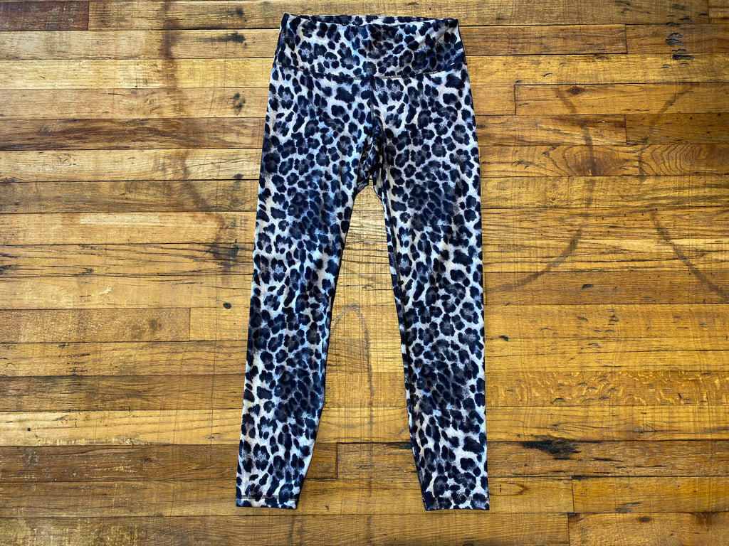 SALE! *BELLES & DOORBUSTER* Leopard Leggings in Gray