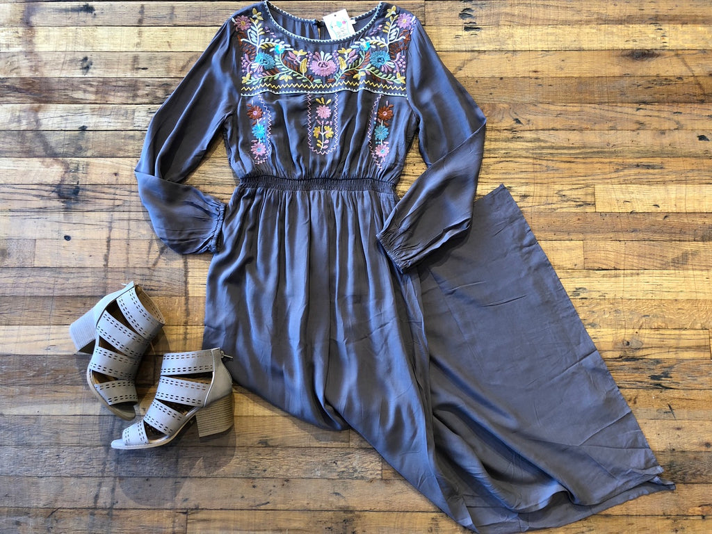 SALE! Las Ventanas Maxi Dress in Charcoal